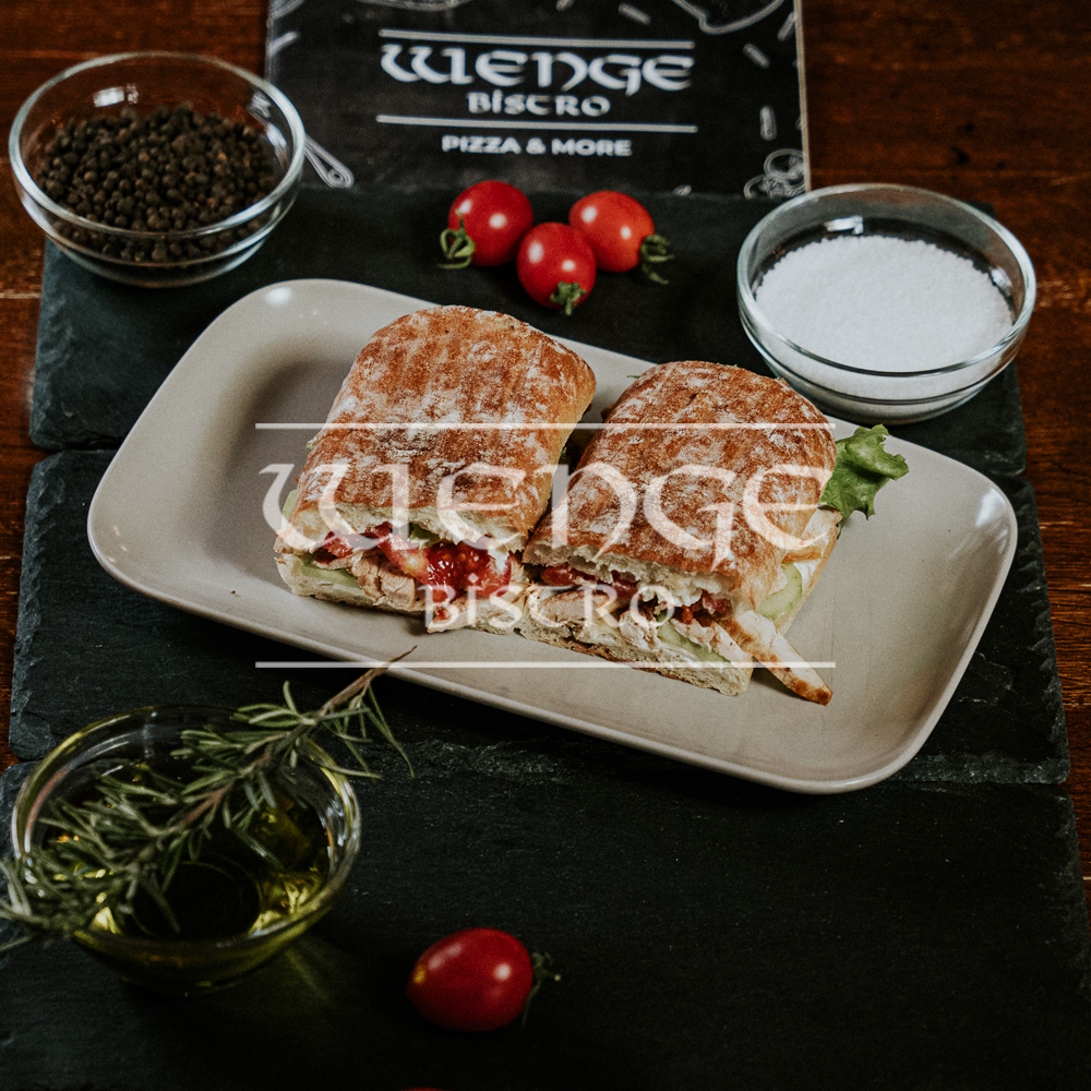 Sandwich cu piept de pui