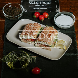 Sandwich cu ton